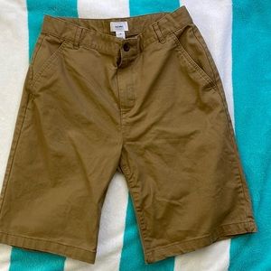 Old Navy dark khaki Sz 18 boys shorts. EUC